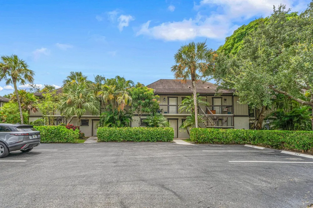 13334 Polo Club Road #240 Wellington, FL 33414