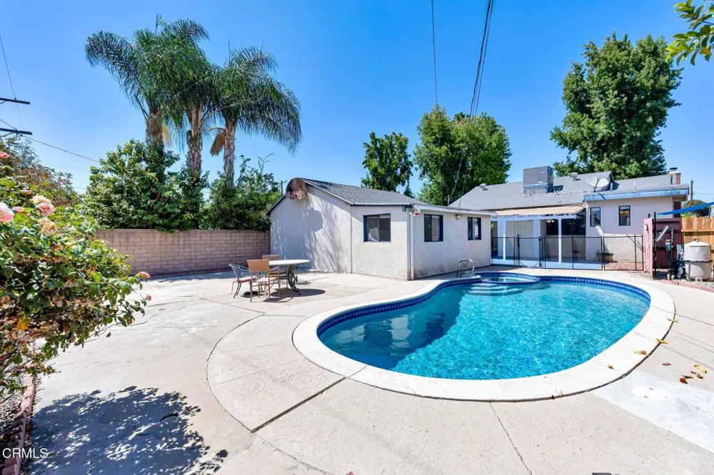 14646 Leadwell Street Van Nuys, CA 91405