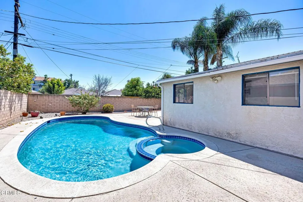 14646 Leadwell Street Van Nuys, CA 91405