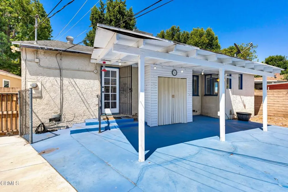 14646 Leadwell Street Van Nuys, CA 91405