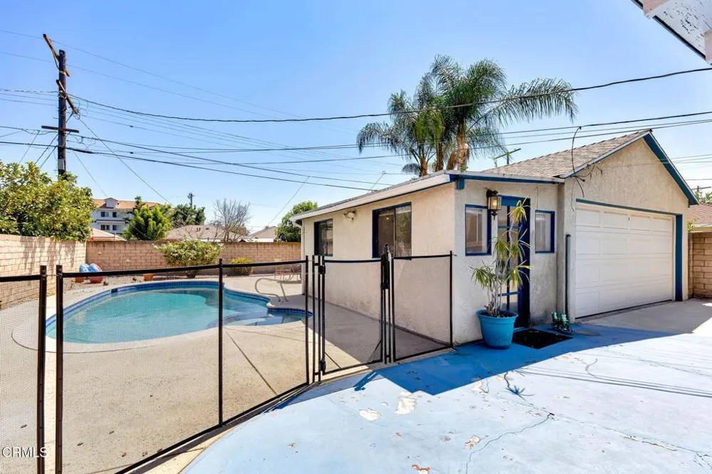 14646 Leadwell Street Van Nuys, CA 91405
