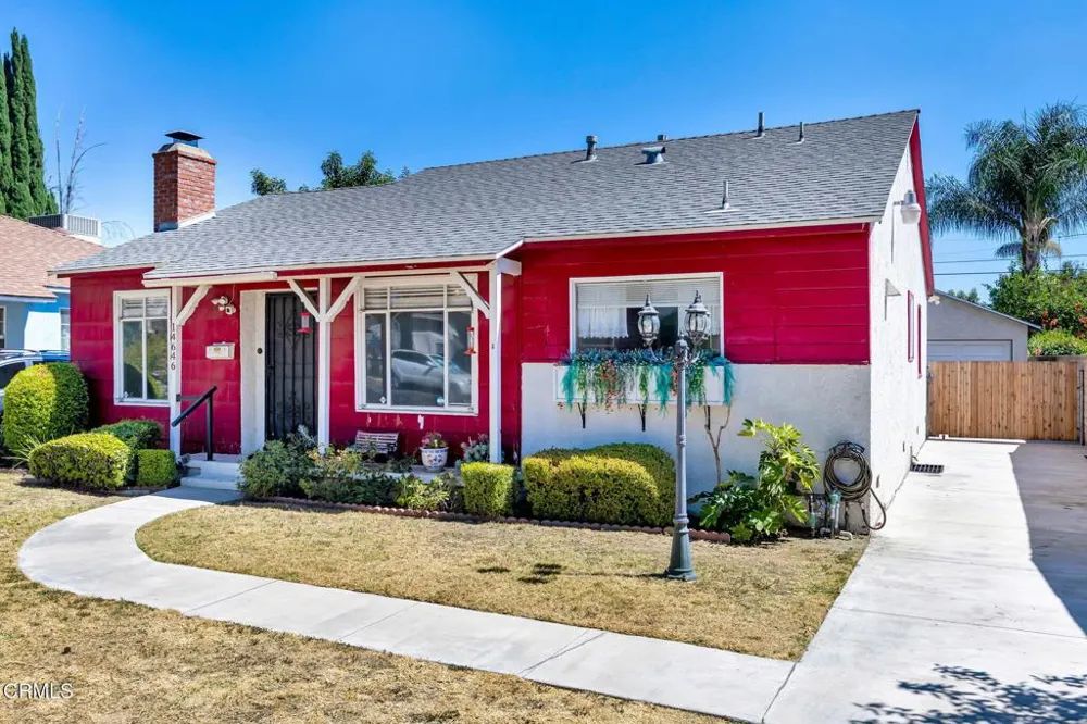 14646 Leadwell Street Van Nuys, CA 91405