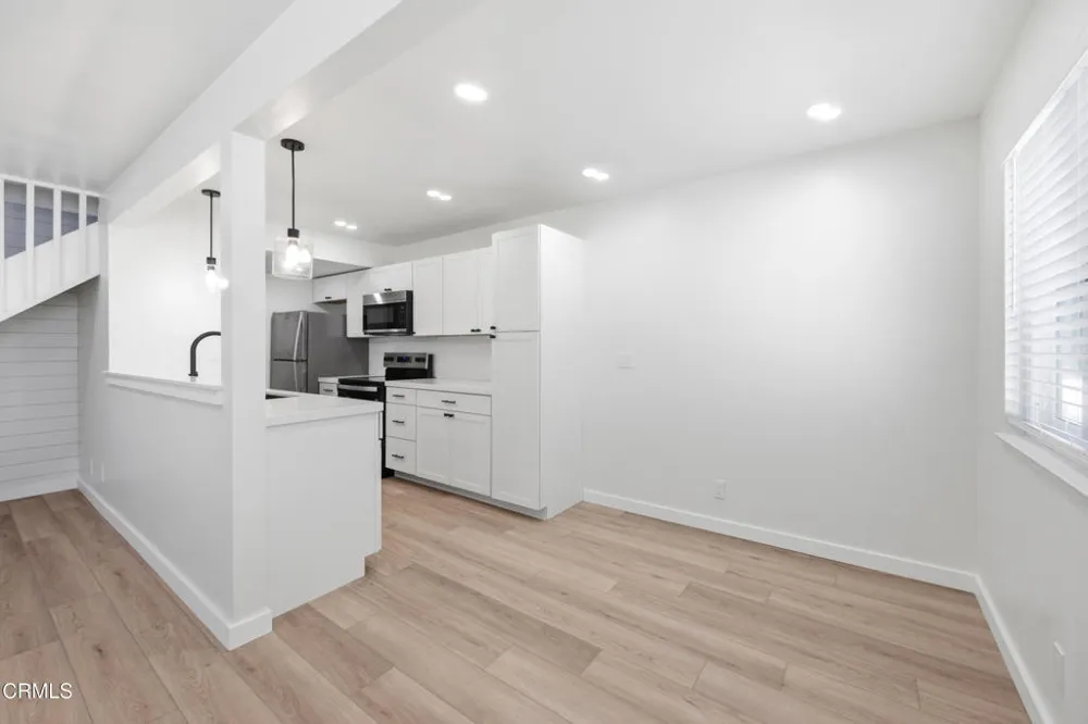 1173 Chalmette Avenue Ventura, CA 93003