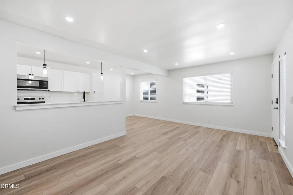 1173 Chalmette Avenue Ventura, CA 93003