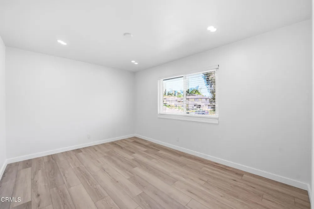 1173 Chalmette Avenue Ventura, CA 93003