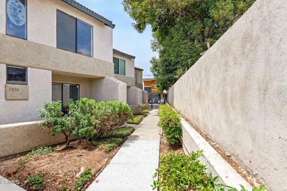 2454 Manzanita Drive Oxnard, CA 93033