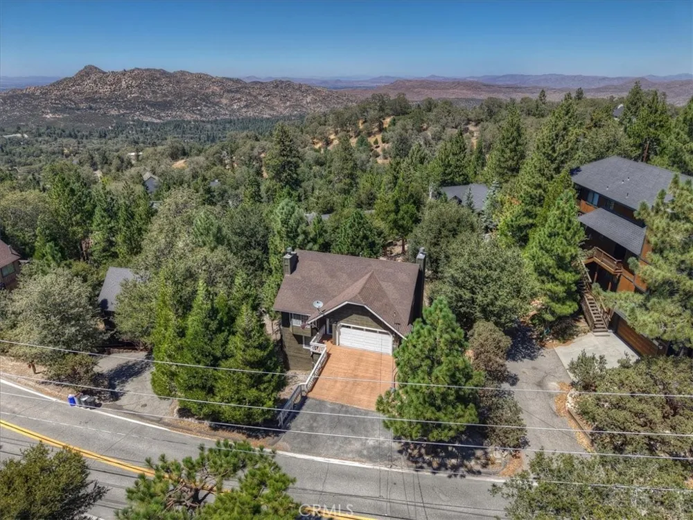 27398 Matterhorn Drive Lake Arrowhead, CA 92352
