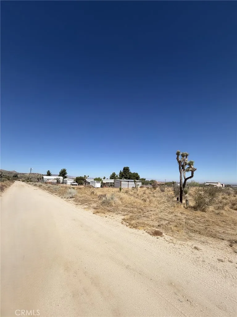 101 AVE W-4 Pearblossom, CA 93553