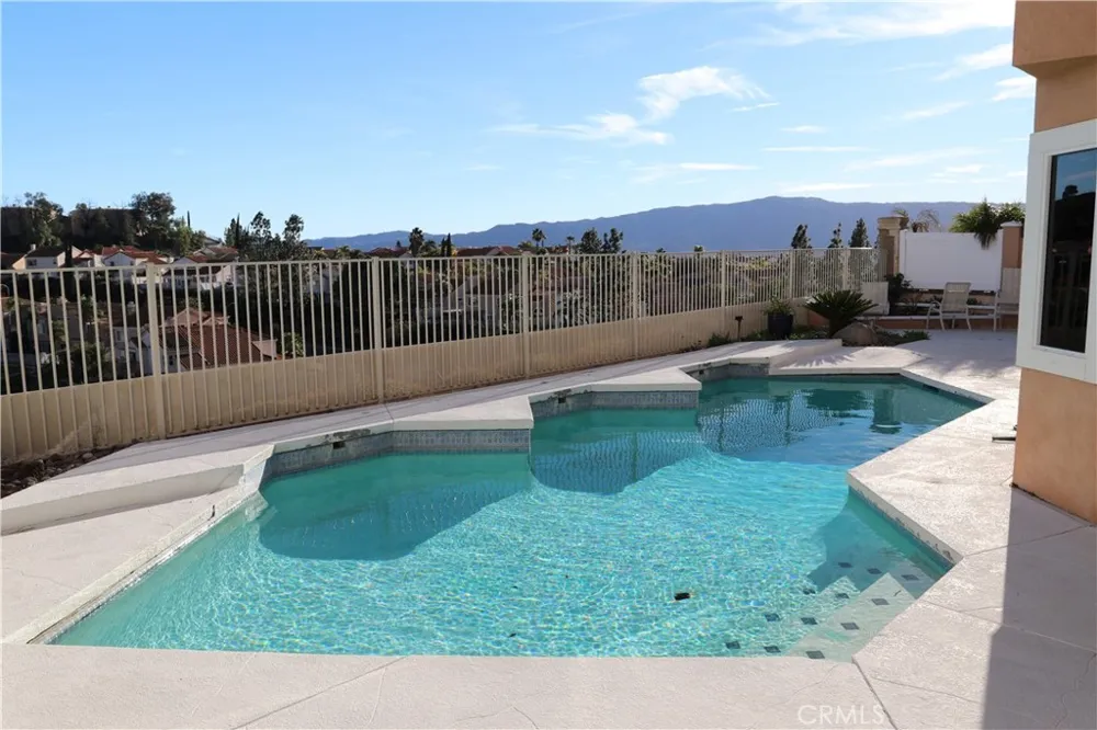 47 Corte Madera Lake Elsinore, CA 92532
