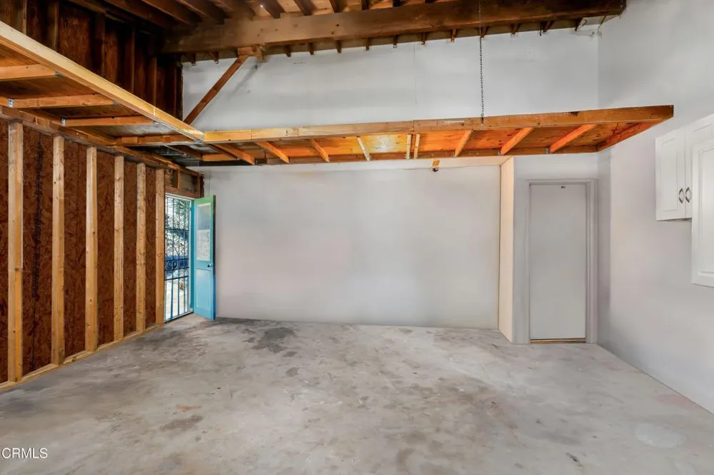 2239 Adrian Street Newbury Park, CA 91320