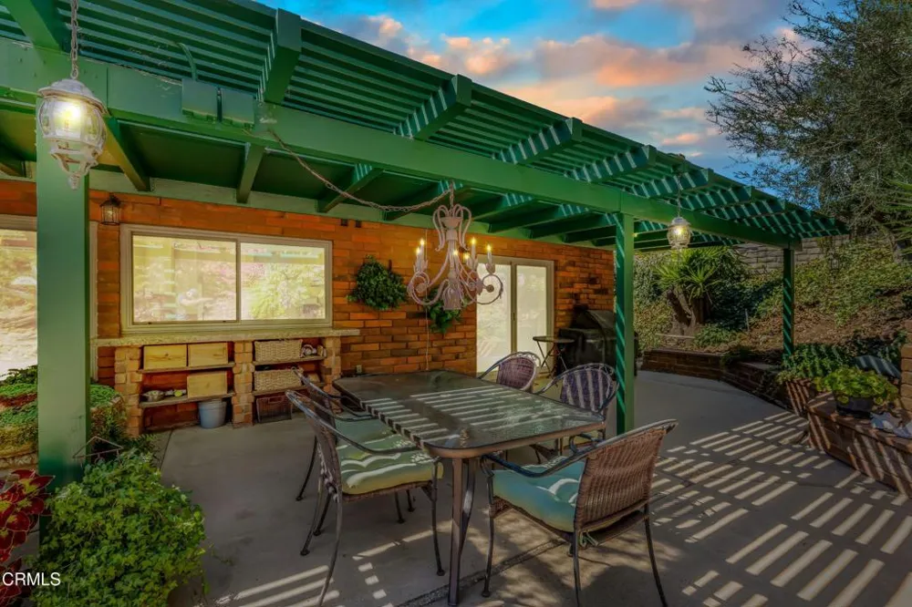 2239 Adrian Street Newbury Park, CA 91320