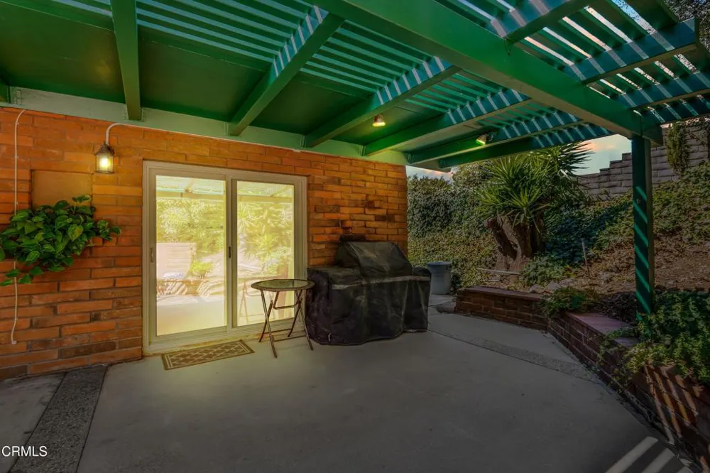 2239 Adrian Street Newbury Park, CA 91320