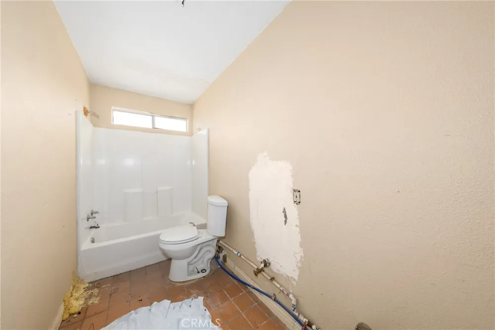2833 White Fox Pinon Hills, CA 92372