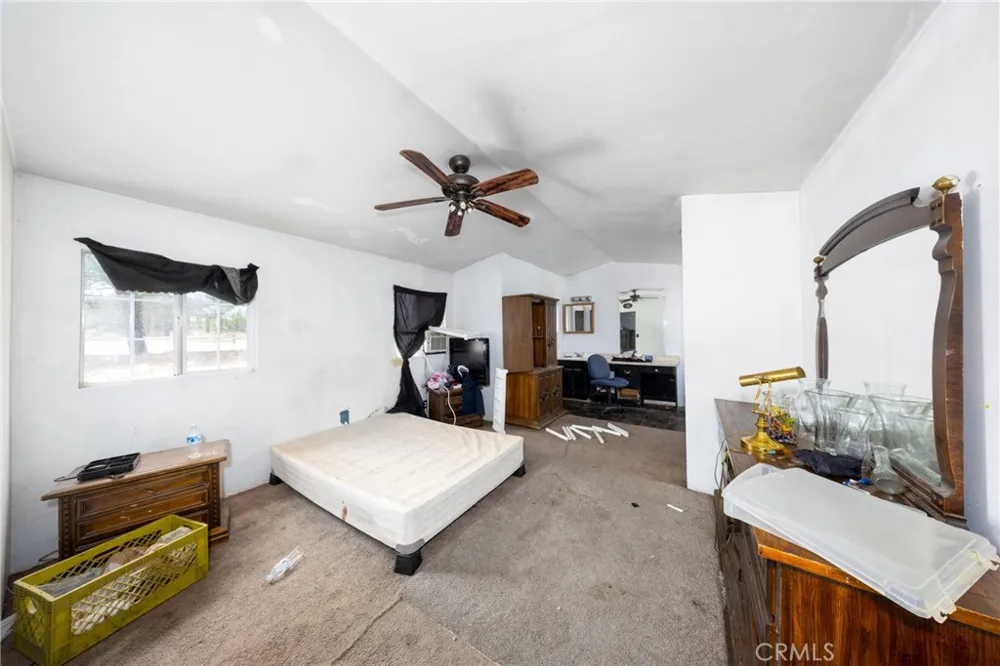 2833 White Fox Pinon Hills, CA 92372