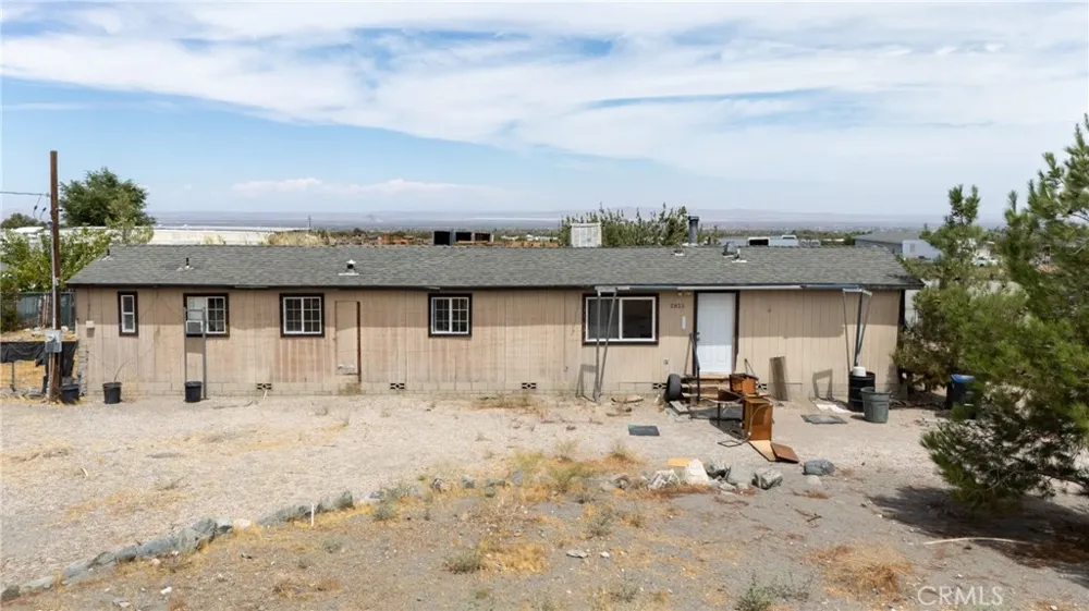 2833 White Fox Pinon Hills, CA 92372