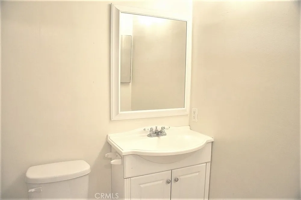 688 5th Azusa, CA 91702