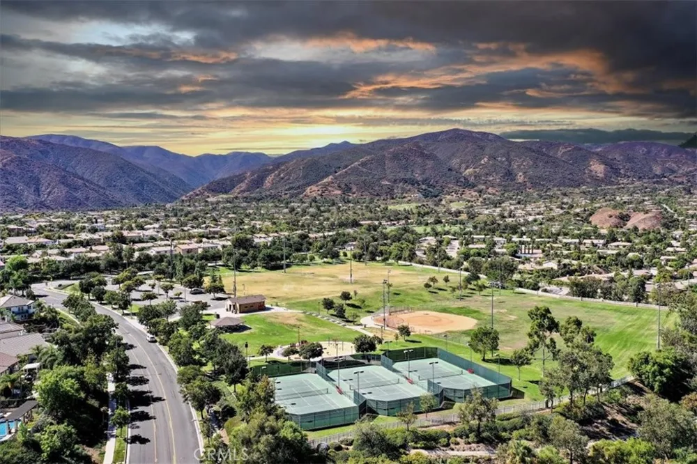 4427 Putting Green Corona, CA 92883