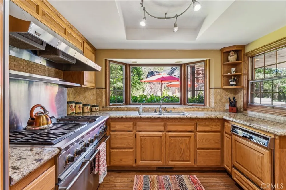 28476 North Shore Lake Arrowhead, CA 92352