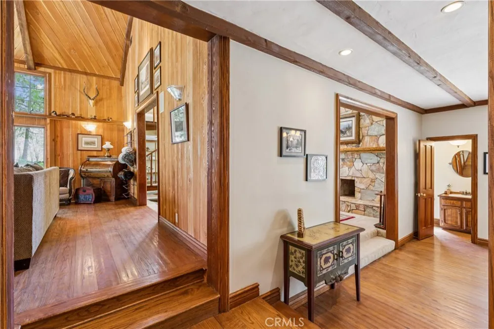 28476 North Shore Lake Arrowhead, CA 92352