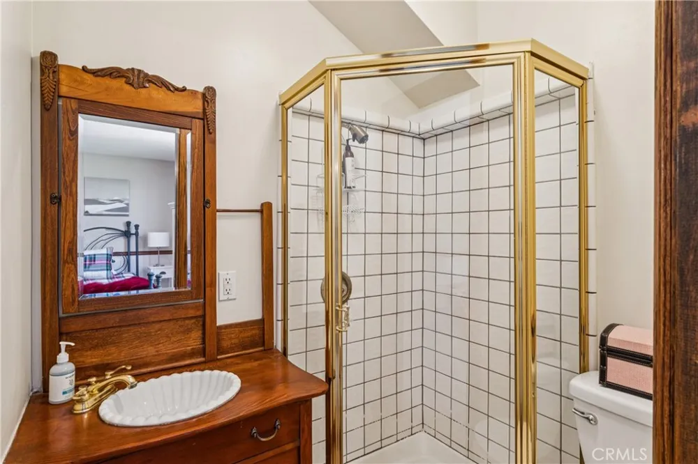 28476 North Shore Lake Arrowhead, CA 92352