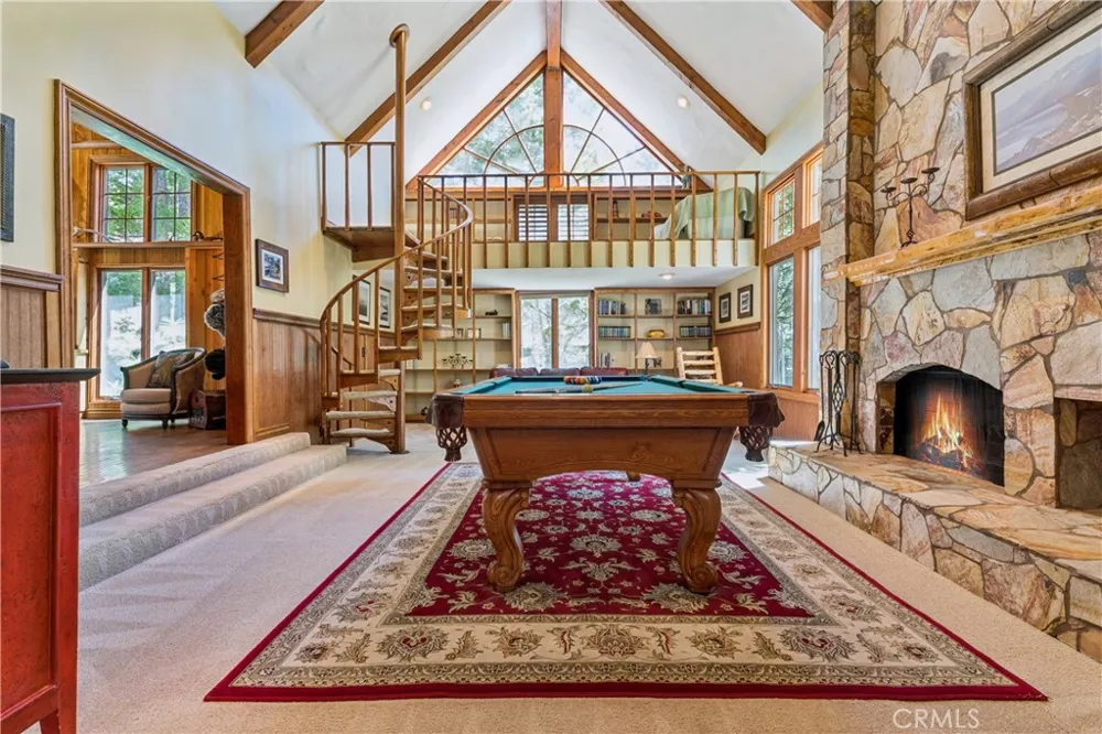 28476 North Shore Lake Arrowhead, CA 92352