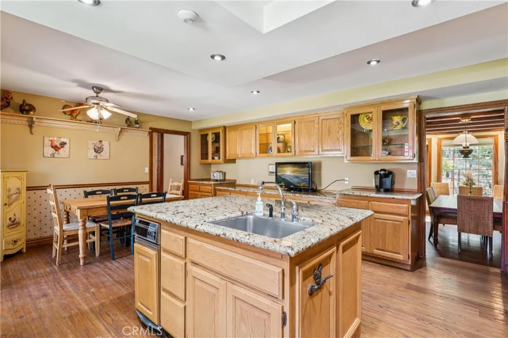 28476 North Shore Lake Arrowhead, CA 92352