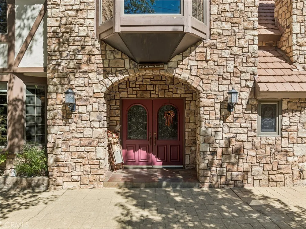 28476 North Shore Lake Arrowhead, CA 92352