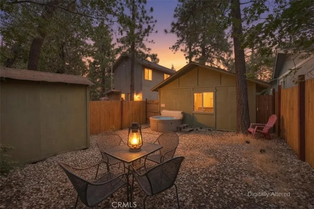 728 Holmes Lane Sugarloaf, CA 92386