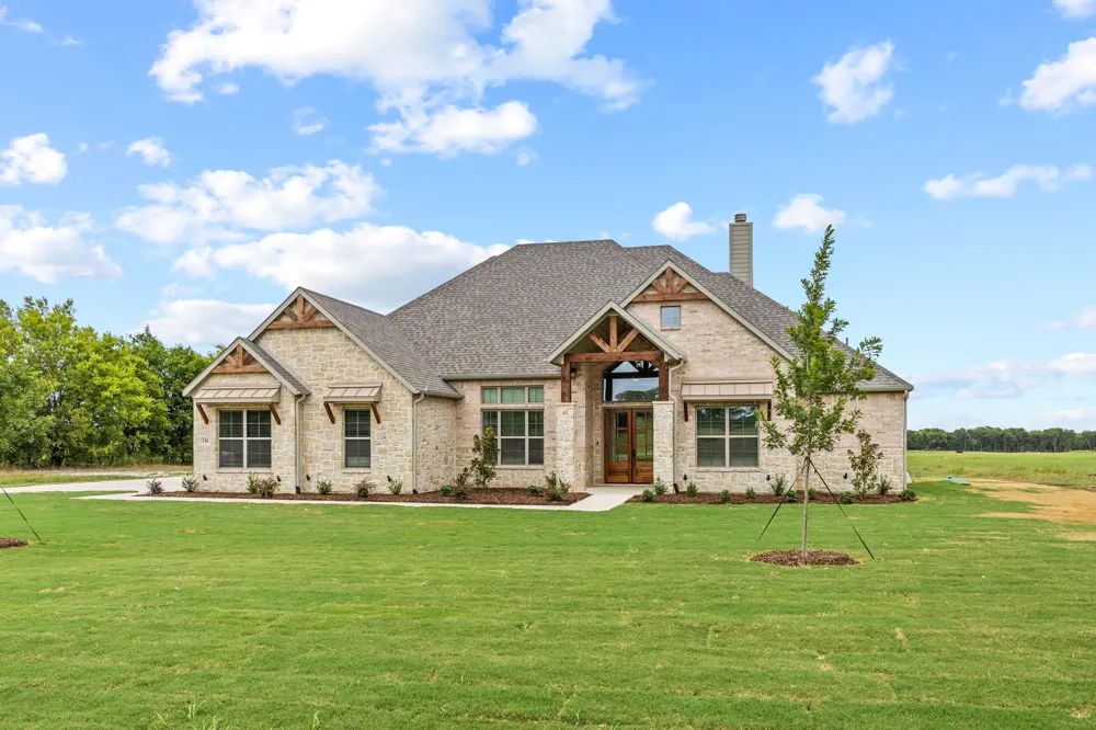 147 CR 207 Valley View, TX 76272