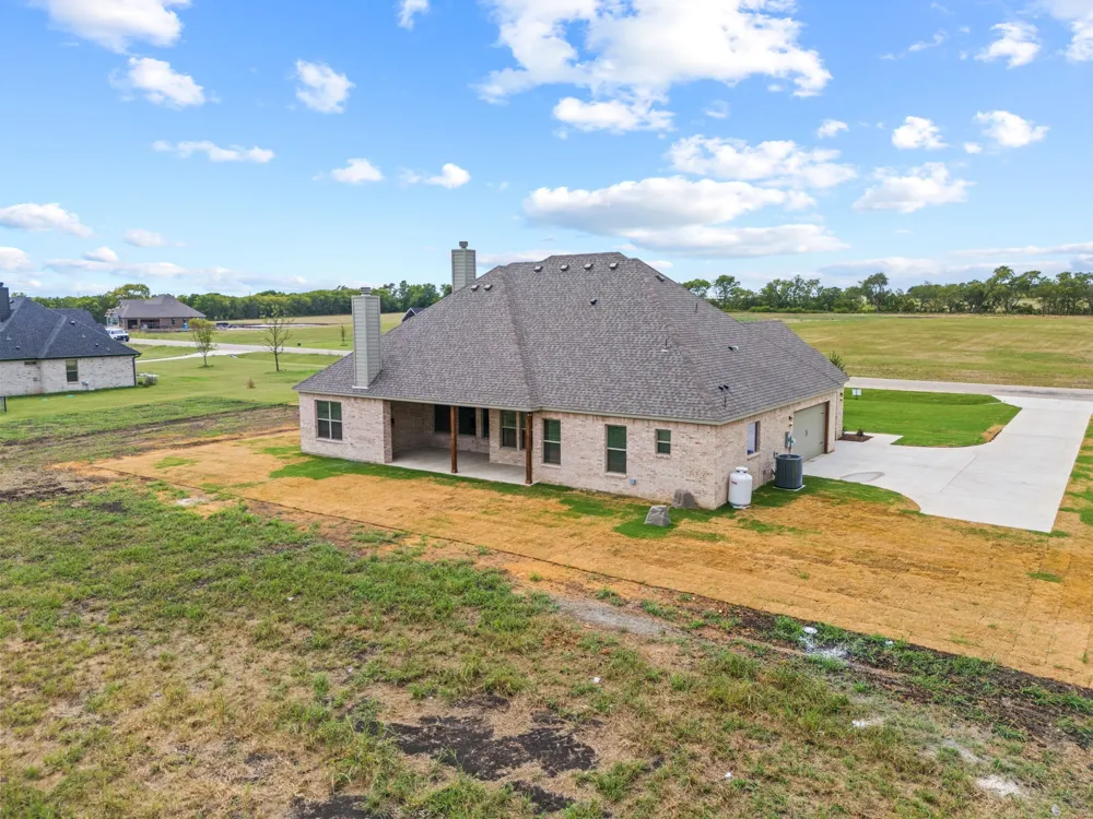 147 CR 207 Valley View, TX 76272