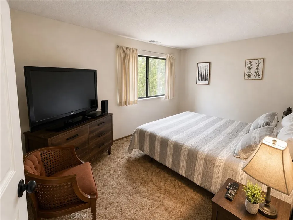 2434 Fir Drive Running Springs, CA 92382