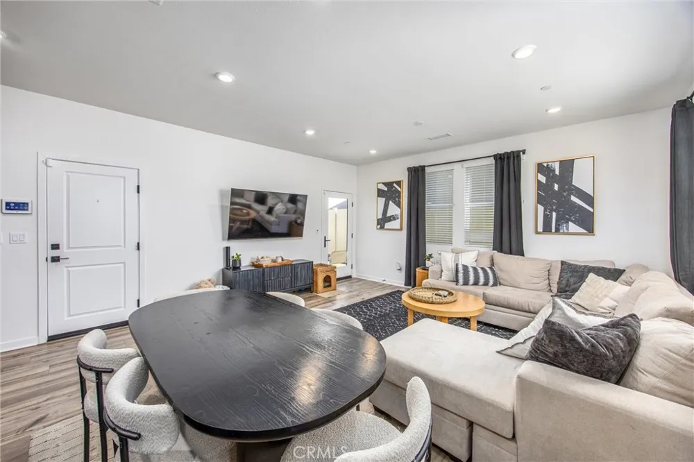 4036 Shada Ln Corona, CA 92883