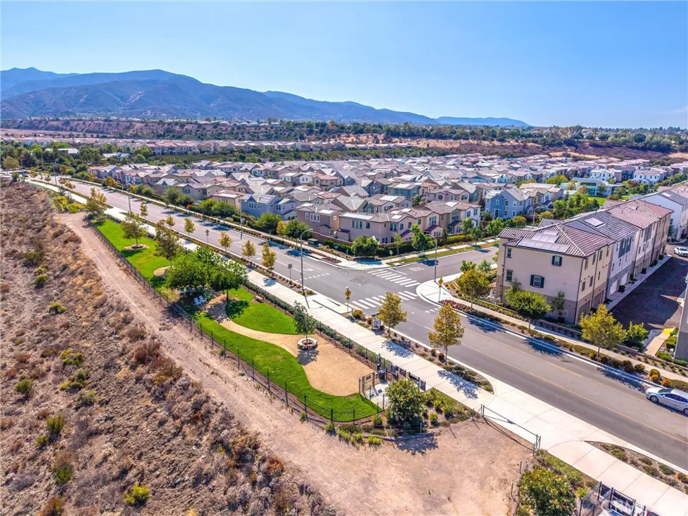 4036 Shada Ln Corona, CA 92883