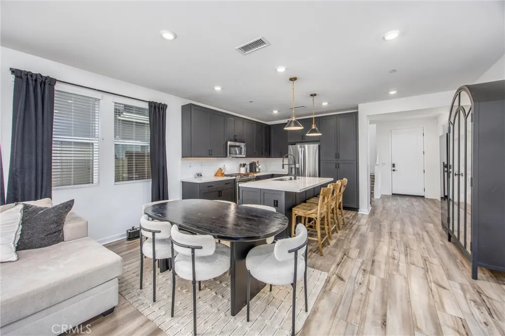 4036 Shada Ln Corona, CA 92883