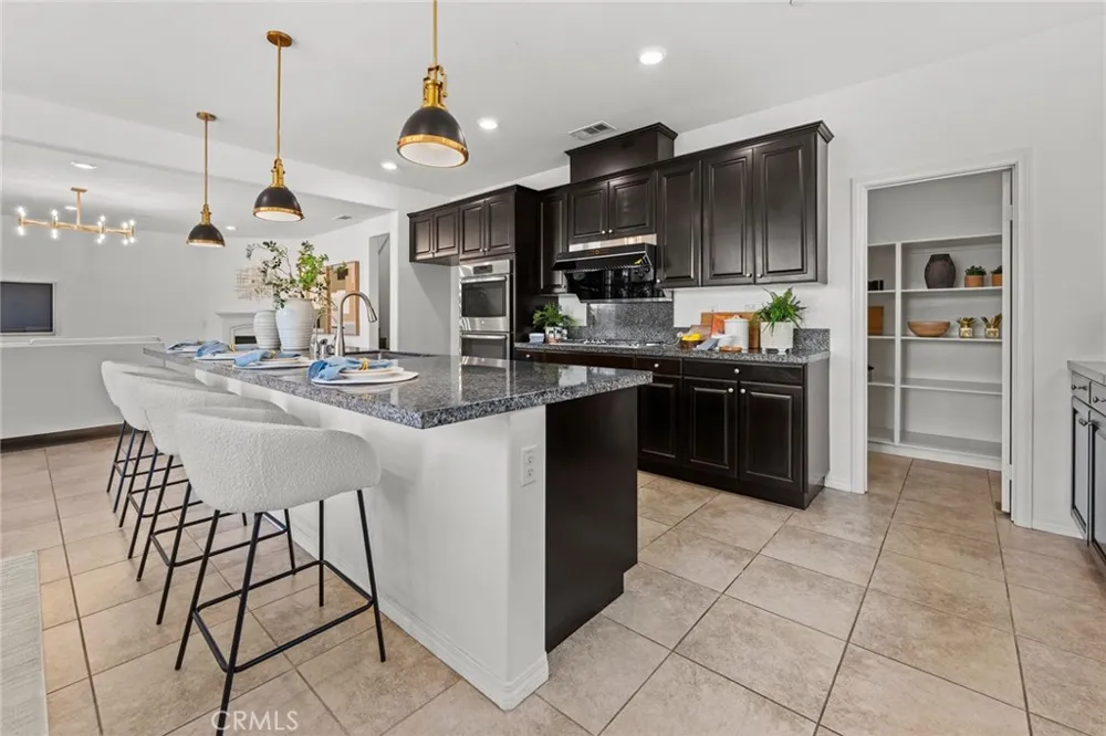 6826 Meander Way Jurupa Valley, CA 91752