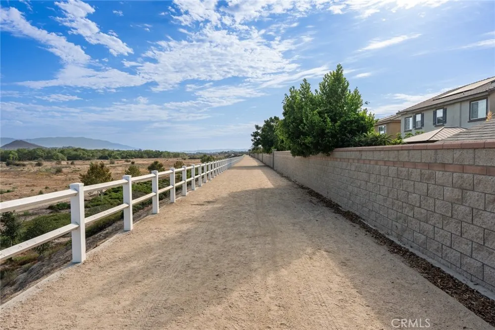 6826 Meander Way Jurupa Valley, CA 91752