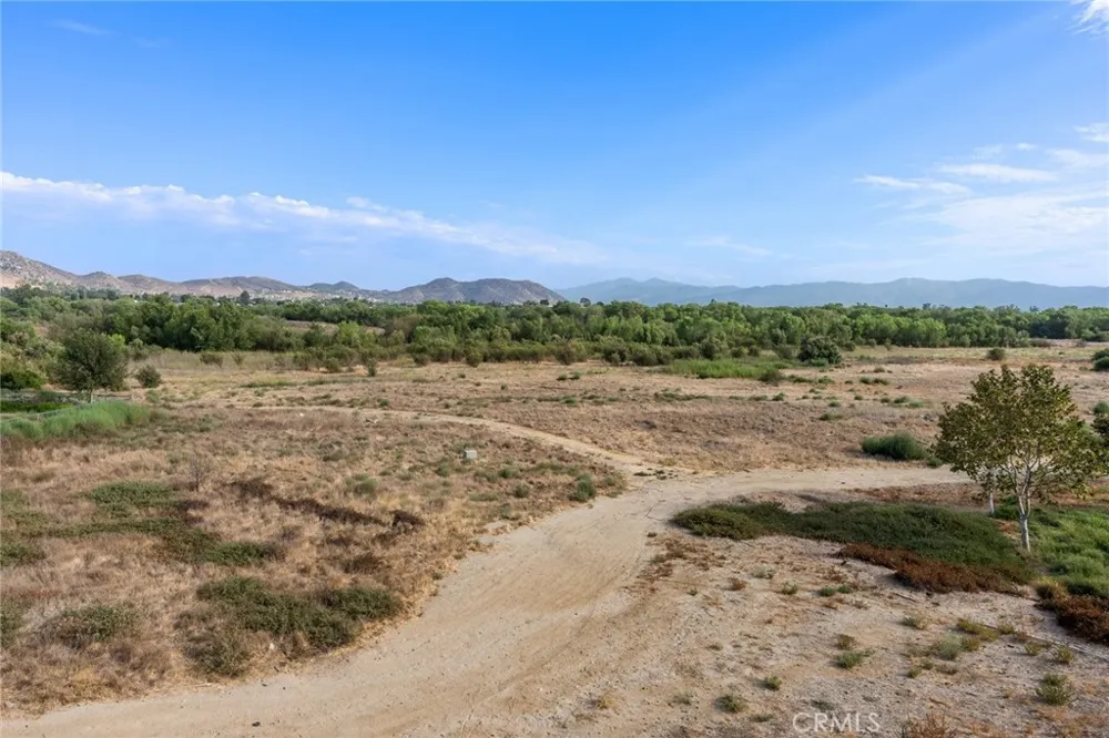 6826 Meander Way Jurupa Valley, CA 91752