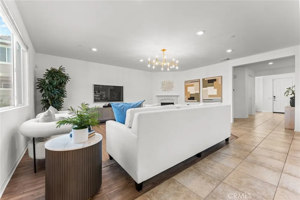 6826 Meander Way Jurupa Valley, CA 91752