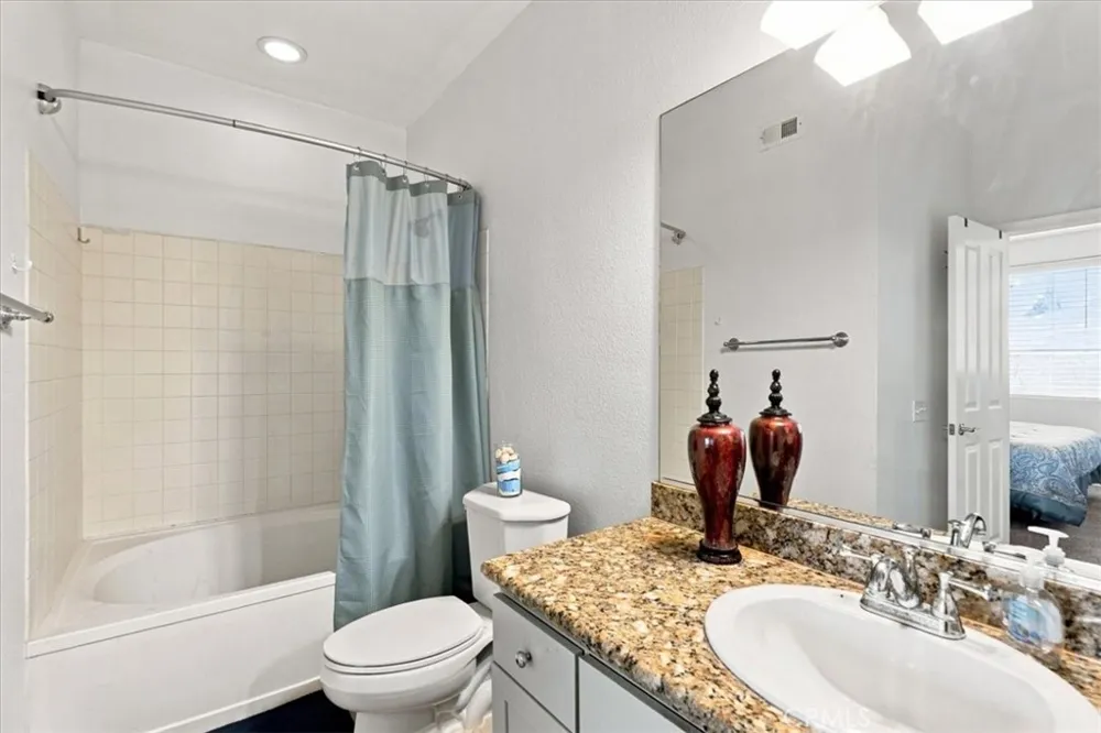22681 Oakgrove #426 Aliso Viejo, CA 92656