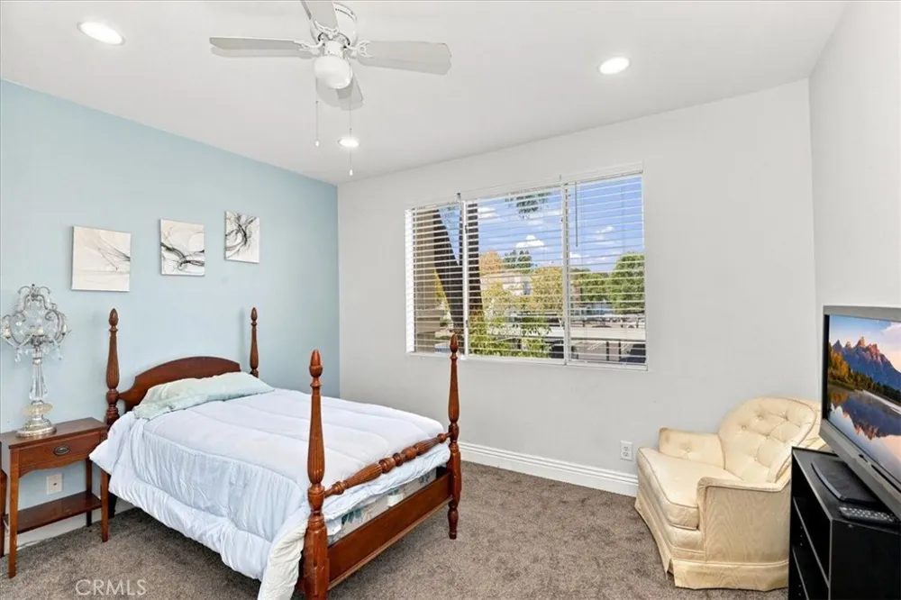 22681 Oakgrove #426 Aliso Viejo, CA 92656
