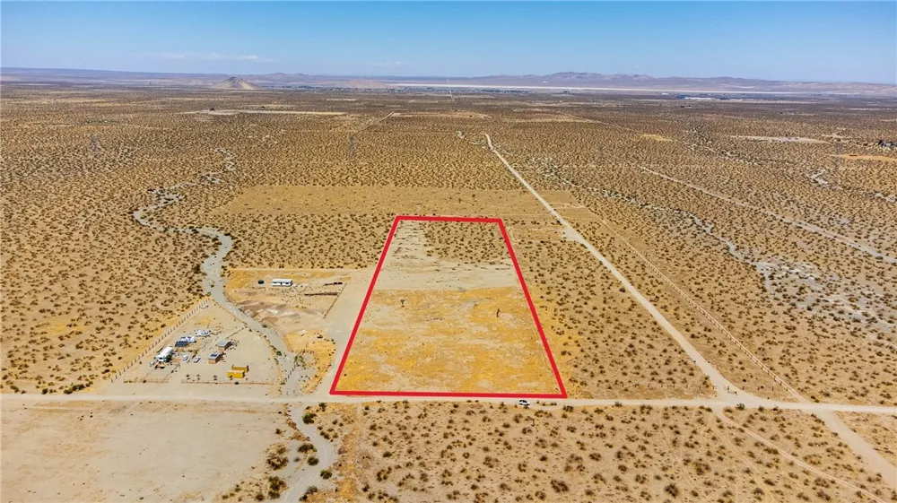 2132 South Pinon Hills, CA 92372