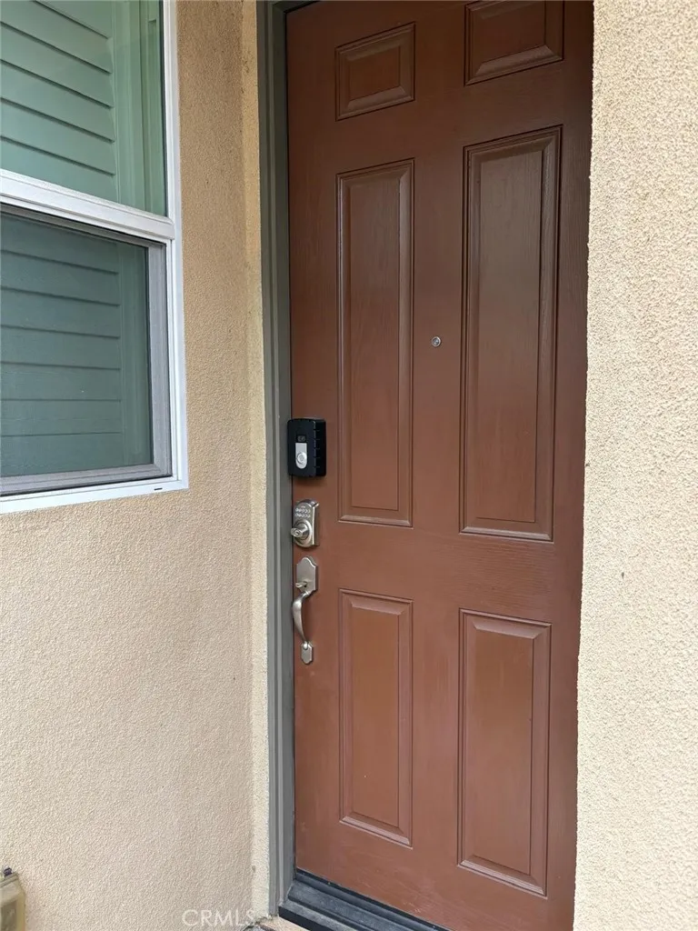 6111 Peregrine Drive Jurupa Valley, CA 91752