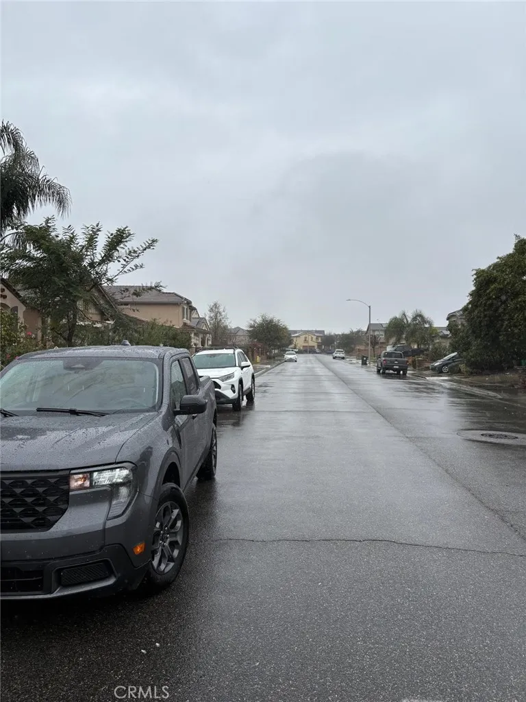 6111 Peregrine Drive Jurupa Valley, CA 91752