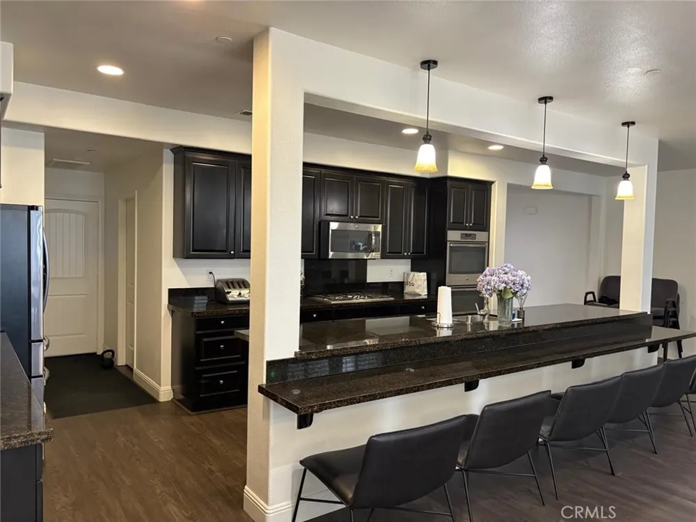 6111 Peregrine Drive Jurupa Valley, CA 91752