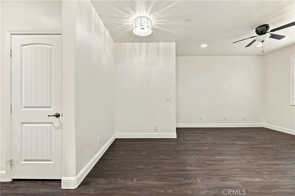 6111 Peregrine Drive Jurupa Valley, CA 91752