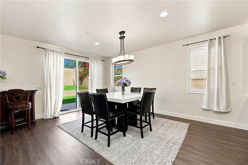 6111 Peregrine Drive Jurupa Valley, CA 91752