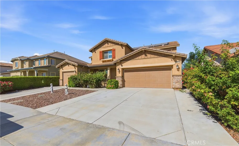 6111 Peregrine Drive Jurupa Valley, CA 91752
