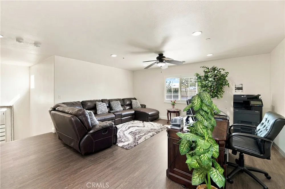 6111 Peregrine Drive Jurupa Valley, CA 91752
