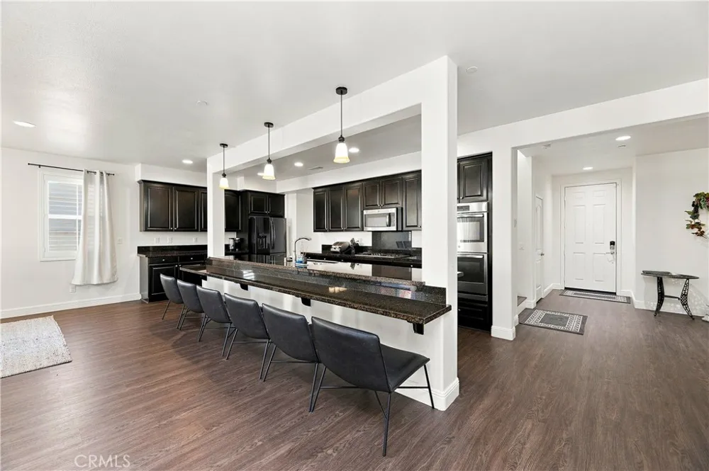 6111 Peregrine Drive Jurupa Valley, CA 91752