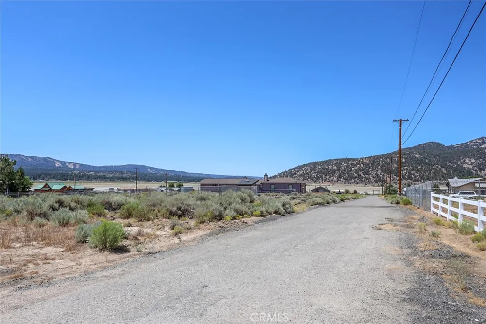 46040 Vale Big Bear City, CA 92314